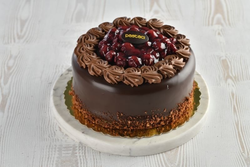 VİŞNE ÇİKOLATALI PASTA ( ÖN SİPARİŞ )