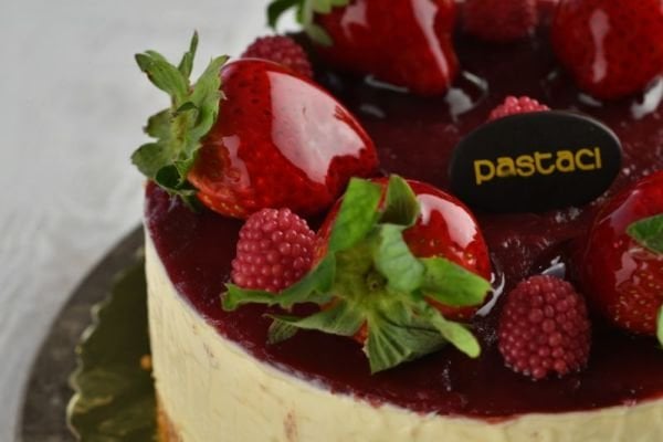 FRANBUAZLI CHEESCAKE PASTA(ÖNSİPARİŞ)