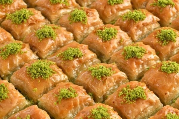 FISTIKLI BAKLAVA ( KG )