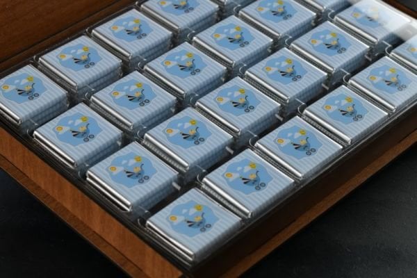 AHŞAP BEBEK ÇİKOLATA ( MAVİ )