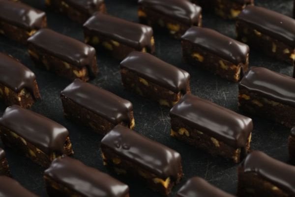 KARIŞIK TATLI SPECİAL KURU PASTA KG